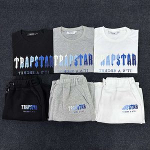 Trapstar T-shirt serviette manches courtes dégradé arc-en-ciel lettre brodée ensemble short de rue
