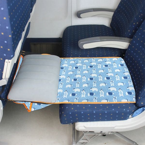 Lit de couchage de voyage pour bébés enfants, un paquet comprenant un tissu et un oreiller gonflable, conception en forme d'ours, adapté au chemin de fer d'avion 240311