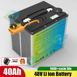 Batterie au lithium-ion Treepower 48V 40Ah avec alimentation continue 50A BMS 2000W pour le stockage d'énergie domestique + chargeur 5A