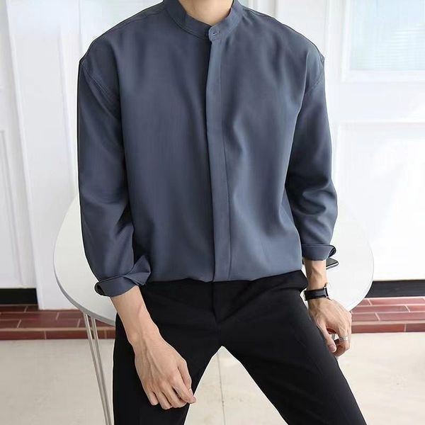 Trench 2023 New Silk Senior Sexy Sexy Dark Blue For Men Couleur Couleur Long Soupchage Collier Loose Business Casual Iron-Free Shirt