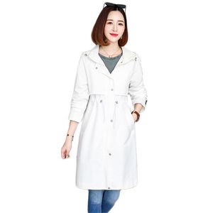 Trench-Coat Femmes Blanc Plus Taille Lâche Printemps Automne Mode Casual Slim Manches Longues À Capuchon Coupe-Vent Feminina LR819 210531