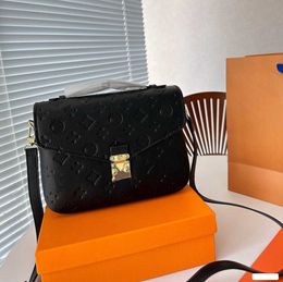 Designer de luxe tendance Messenger bag Sac à main pour femme Cuir oxydé Sac à main à bandoulière Portefeuille La mode va avec tout