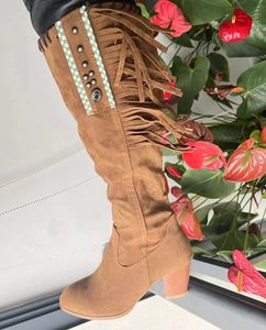 TRENDE HIVER FEMMES HIGHT 82 Retro Metal Buckle Point Pointed Talon Tassle Tassle Western Cowboy Boots Chaussures femelles Botas de Mujer 240407 818