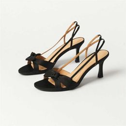 À la mode belles pantoufles tongs sandales plate-forme chaussures à semelles compensées été sandale femmes sandales talons Fenty diapositives 240228