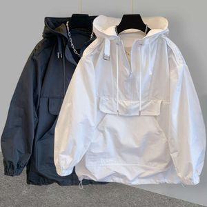 Trendy merk Hooded Sun Protection Suit jas voor dunne en trendy los passende werkkleding van heren met een niche -ontwerpgevoel van Stormtrooper Windbreaker
