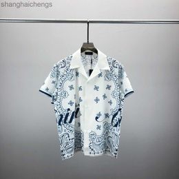 TRENDY BLAQUE 1TO1 AMIRIRS Chemises Designer Men de haute qualité Polo Mode tendance Short Shirt Shirt Cost Shirt Unisex Top Cardigan Top