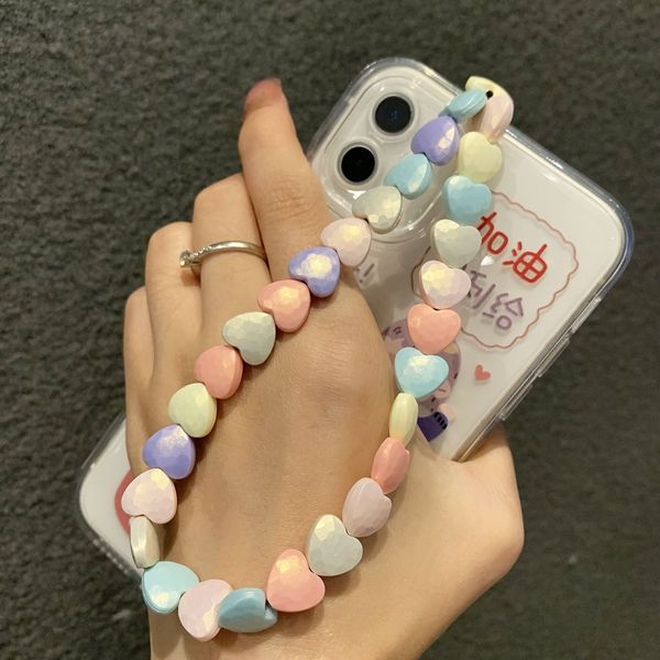 Sangles de téléphone portable colorées à la mode en forme de cœur d'amour, chaîne de téléphone portable perlée pour femmes, lanière de téléphone de poignet, pendentif de téléphone Anti-perte, cordon fait à la main, accessoires