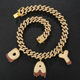 Collar de letra de nombre personalizado de moda chapado en oro Bling CZ Collar de letra de lava colgante con cadena cubana de diamantes de imitación de 15 mm y 20 pulgadas para hombres y mujeres