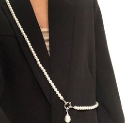 Diseño de moda nicho vanguardista cuerpo perla gota colgante collar traje cruzado adorno Simple Chain2195506