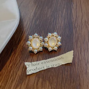 Boucles d'oreilles à la mode avec cristaux pour les bijoux pour femmes de qualité des boucles d'oreilles solides vendues avec des emballages