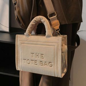 Trendy flanel elegante letter afdrukken handtassen dames velours tas met vrouwelijke vierkante tote crossbody tassen schoudertas
