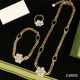 Trendy bloem diamant ketting sieraden set glanzende strass armband open ring crtstal kettingen metalen ketting dubbele letter armbanden
