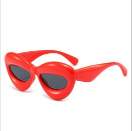 Trendy opgeblazen cat-eye zonnebril voor dames Oversized dik frame Leuke lipvorm Candy Kleurrijke zonnebril