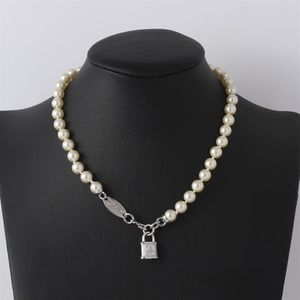 Bijoux à la mode Saturn Pearl avec collier de verrouillage tridimensionnel en émail pour femmes221P