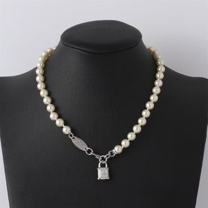 Bijoux à la mode Saturn Pearl avec collier de verrouillage tridimensionnel en émail pour femmes2383