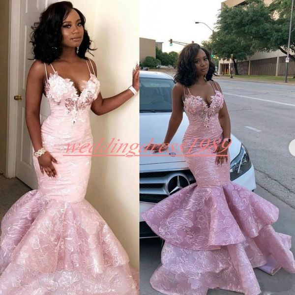 À la mode Dentelle Sirène Robes De Bal Spaghetti 2019 À Plusieurs Niveaux Rose Africain Partie Occasion Spéciale Plus La Taille Formelle Robe De Soirée Robes De Soirée