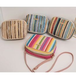 Bolsas de damas de moda de moda y artística tejido multicolor de paja estilo étnico Crossbody 240423