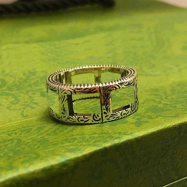 Lettre à la mode Designer évider anneau sculpté anneaux hommes femmes Couple Double lettre La bague Anello avec boîte-cadeau