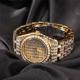 Trendy Mannen Hiphop Horloge Armband Vergulde Volledige Bling CZ Diamond Stone Quartz Horloges Armbanden voor Heren Sieraden Gift252Q