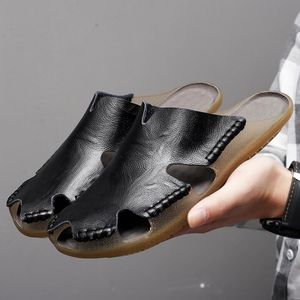 Trendy herenslippers Zomer Nieuwe Mode Outdoor Casual Persoonlijkheid Mannen Strand Sandalen Koreaanse Plus Size Zachte zolen Slippers Mannelijke Schoenen