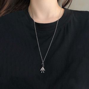 Collier à la mode, pendentif robot d'astronaute personnalisé à la mode, chaînes latérales hip-hop masculines et femmes