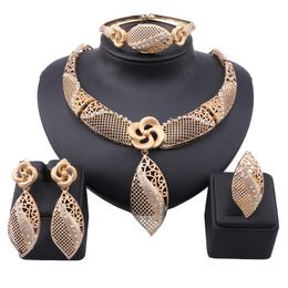 À la mode nigérian perles africaines ensembles de bijoux collier en cristal boucles d'oreilles bracelet anneau fête mariage Dubai ensemble de bijoux