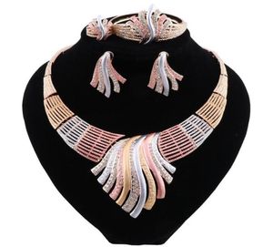 Trendy Nigeriaanse kralen ketting sieraden set voor bruiloft kristal Afrikaanse kralen sieraden set voor dames oorbellen Jewellery8205025