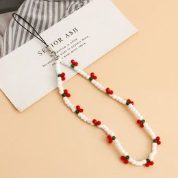 Trendy Pearl Phone Chains for Women Cherry Bead -mobiele riemen Telefoon Lanyard Phonecase Charms Keychain Bag Accessoires