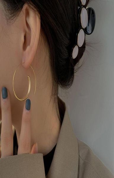 Boucles d'oreilles en métal doré mat pour femmes, grand cerceau minimaliste, tendance, bijoux de fête, cadeaux à la mode, Huggie9512028
