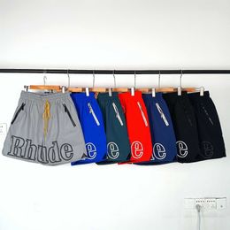 Lettre de collection de rhudes à la mode 3M Shorts décontractés réfléchis pour hommes et femmes pantalon de plage de la rue américaine