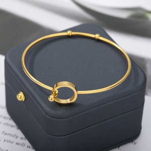 Bracelet ouvert simple manchette ronde simple à la mode pour les femmes or argent couleur bracelets en acier inoxydable sur la main filles bijoux cadeau Q0719