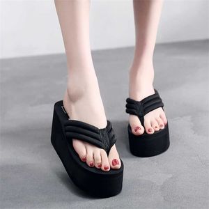 TRENDY PLIPPERS FEMMES DES FACES SUMBRES MUFFIN MUFFIN SUPPORT THEEL Talon Antisiskid Place Chaussures Seasside Cool Slipper Clip Pied High Flip Flop 240228