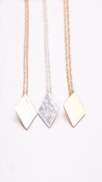 Trendy stijl vierkante hanger ketting klassiek geborsteld oppervlakontwerp geometrische figuur kettingen goud zilveren roos drie kleuroptie4830619