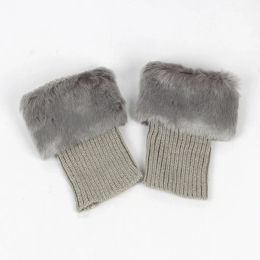 Femmes à la mode chaussettes en peluche chauffe-jambes avec une garniture courte à botte courte en laine en laine en laine en laine en laine de fourrure en tricot en fourrure