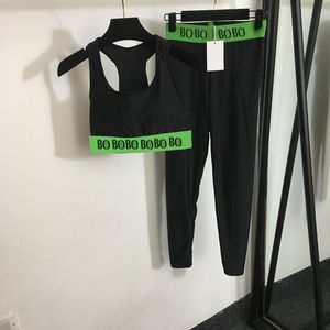 Webbing letters dames tracksuits luxe ontwerper yoga outfits sexy bijgesneden zwarte tanktops leggings mode sport activewear gym activewear leggings set