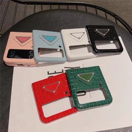 Triangle Desiger Funda de teléfono de moda para Samsung Z Flip 5 Z Flip3 Funda trasera de piel de cuero de cocodrilo de lujo Funda con soporte para tarjetas Z Flip 4 Flip 3 5G