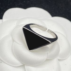 Anillo pendiente del collar del diseñador del triángulo para el sistema de la joyería del diamante de la perla negra de plata de las mujeres