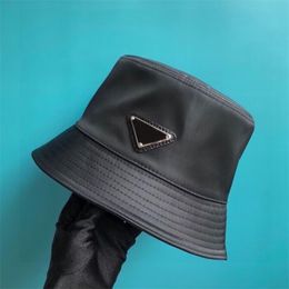 Triangle designers seaux chapeaux hommes casquette de luxe à la mode classique plage populaire cappello dame cadeaux décontracté lavable portable confortable chapeau de designer