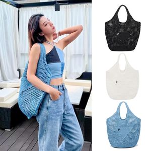 Triangle Hollow Out Prad Straw Weave Bolsa Beach Raffias Raffias Cross Body Bols Bag Totes para mujer Bolsos de hombro Diseñador Viajes Weekender Mensor Bolsas de embrague