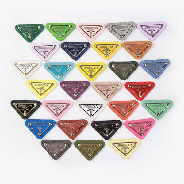 Triangle marque de fer marque de luxe designers accessoire matériel de décoration AP01-AP18