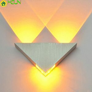 Driehoek LED Moderne Wandlamp Originaliteit Een Woonkamer Slaapkamer Nachtkastje Achtergrond Corridor Aisle KTV Lantern Kleur