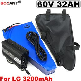 Driehoek Lithiumbatterij 18650 CEL 60V 30AH elektrische fietsbatterij 1500W 2500W E-bike batterij 60V + 5A-oplader gratis verzending