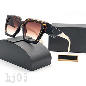 Driehoek P Heren Sun Glazen Designer Zonnebril voor vrouwen met letters Dikke grote frame Sonnenbrille Gift Symbole Luxe bril Aaaaa Valentijnsdag PJ062 B23