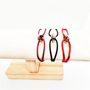 Pulseras de moda mujer amor pulsera diseñador joyería de lujo chapado en oro 3 anillos rojo azul negro cadena amistad moda simple famosa correa de mano pulsera con dijes