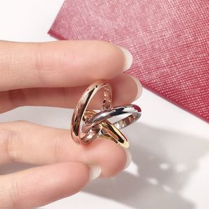 Trinity Ring Charms Crossover tricíclico para mujer Diseñador Tamaño 5-11 para pareja Chapado en oro 18K T0P Calidad Moda Lujo Estilo clásico Regalo de aniversario 007