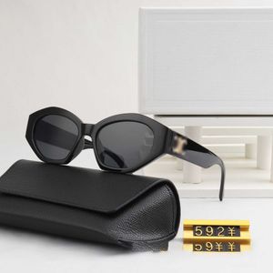 Triomphe Designer Ce Overseas Nouvelles lunettes de soleil populaires en ligne pour hommes et femmes Tourisme Noir