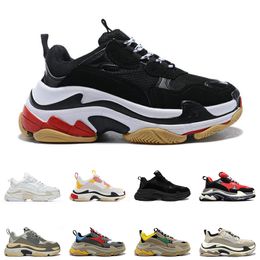 Triple S Sneaker Negro Rojo 17FW Zapatos de plataforma hombres mujeres Verde Amarillo Bred entrenador para hombre Zapatillas de deporte