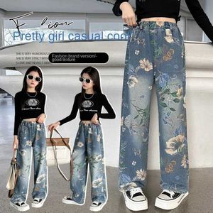 Broek 2024 Nieuwe stijl jeugdbloem en gras meisjes broek 3d bedrukte jeans mode nieuwe retro bloem patroon meisjes broek brede pijpen 6-15y y240527
