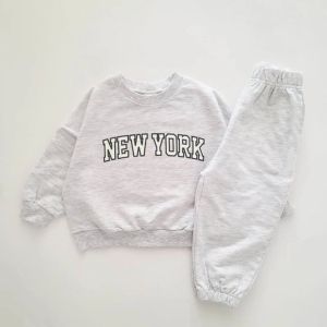 Broek 2 stks babyjongen kleren set lente herfst New York geprint lange mouwen top+broek pasgeboren outfit babymeisjes jongens kleding