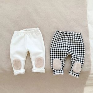 Pantalon 7801 bébé pantalon épaissis de leggings 2023 hiver nouveau plaid coréen plus pantalon de fille en velours